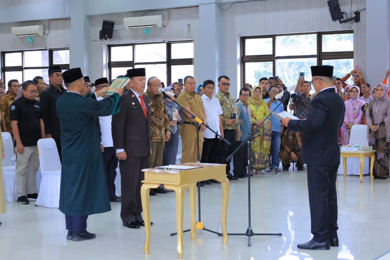 Pelantikan Sekdakab Pasaman Yudesri Resmi oleh Welly Suhery